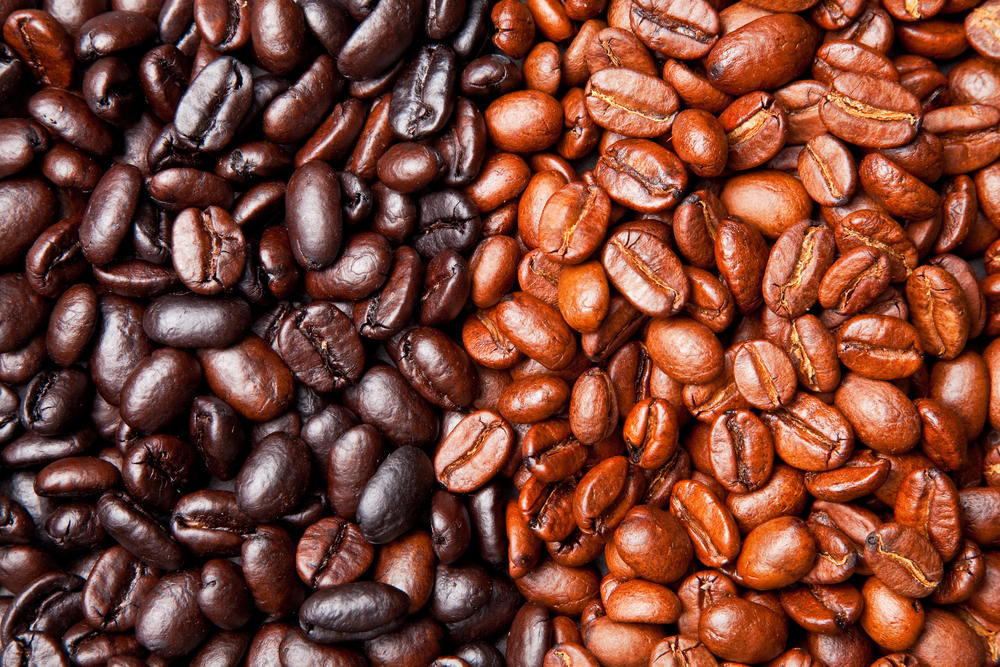 Light Roast vs. Dark Roast Coffee